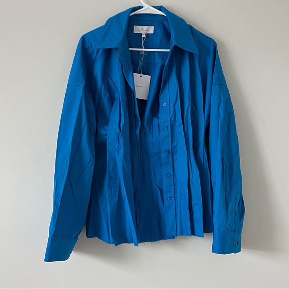 Revolve Blue Pleated Button Down Shirt - Picture 4 of 6